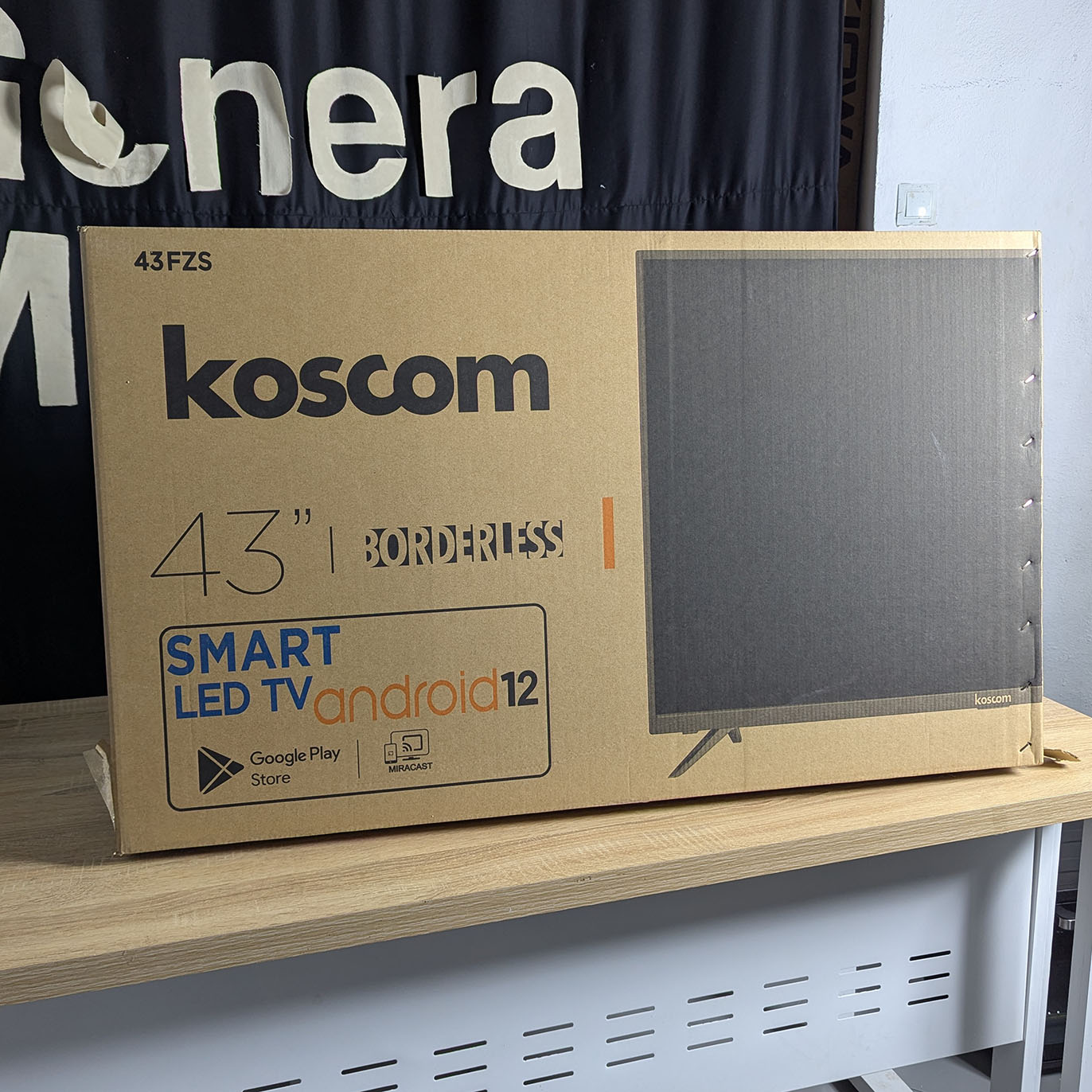 Television koscom 43'' smart ANDROID 14 frameless